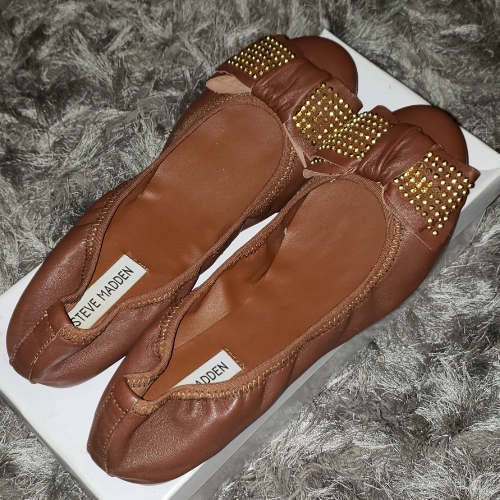 Steve madden embellished flats